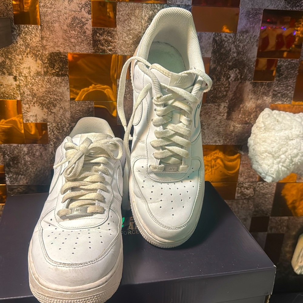 Nike Air Force 1 Men size 10,5 VERY Good condition of course authentic